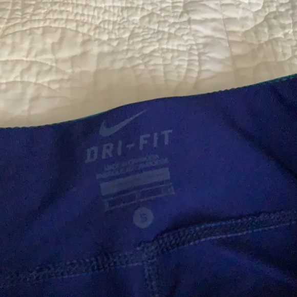 Nike Capri tights size S - Picture 5 of 8